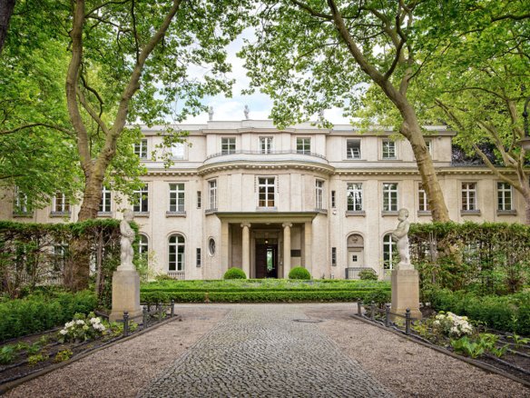 Villa in Green for Sale